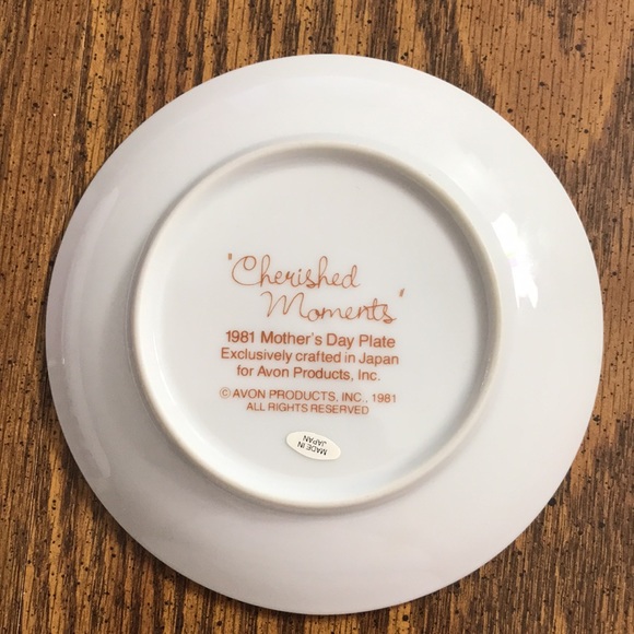 Cherished Moments 1981 Mother’s Day Plate for Avon Products - Picture 2 of 2